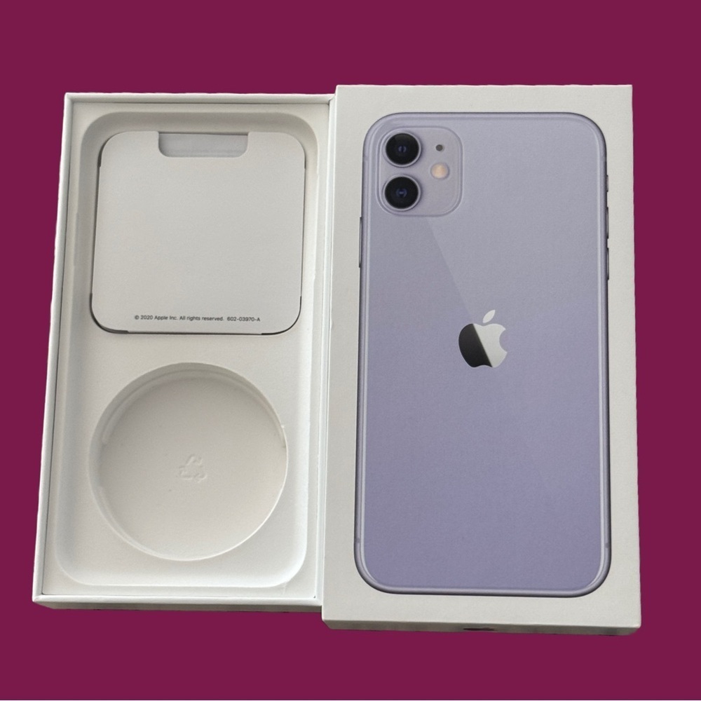 iPhone 11 64 GB Box Empty - Picture 3 of 3